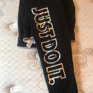 Nike Yoga Ankle Pants